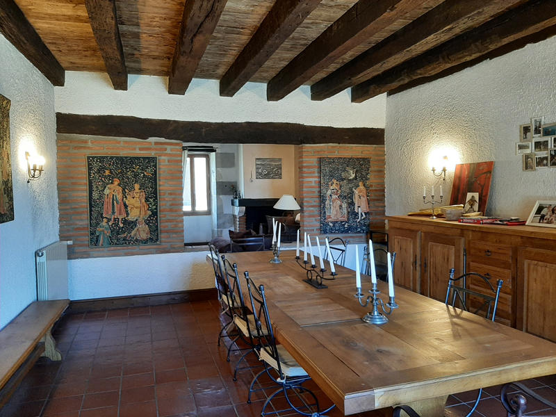 Maison - 350 m² - 10 pièces