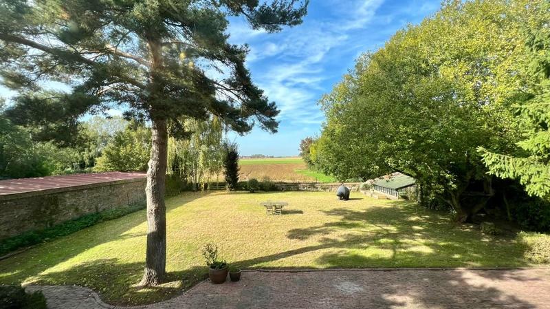 Maison - 500 m² - 15 pièces