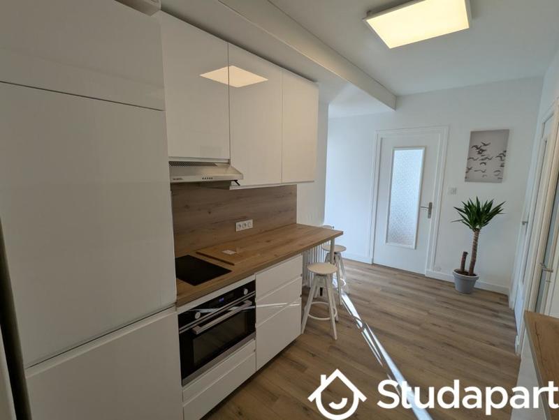 Chambre - 14 m² - 1 pièce