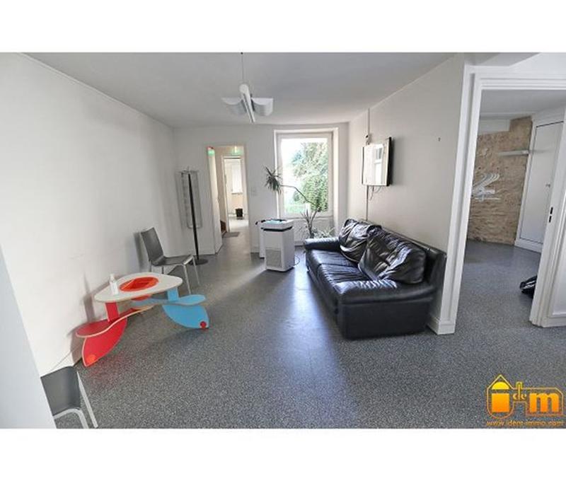 Maison de village - 250 m² - 11 pièces