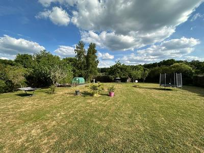 Maison - 95 m² - 5 pièces