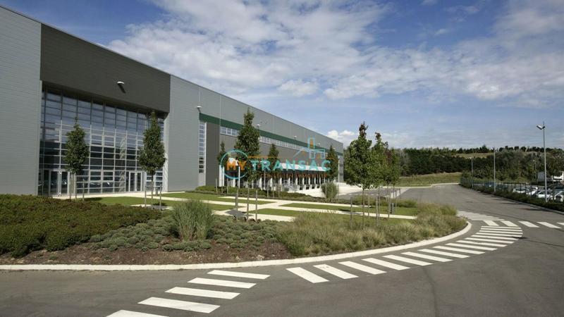 Entrepôt - 6 689 m²