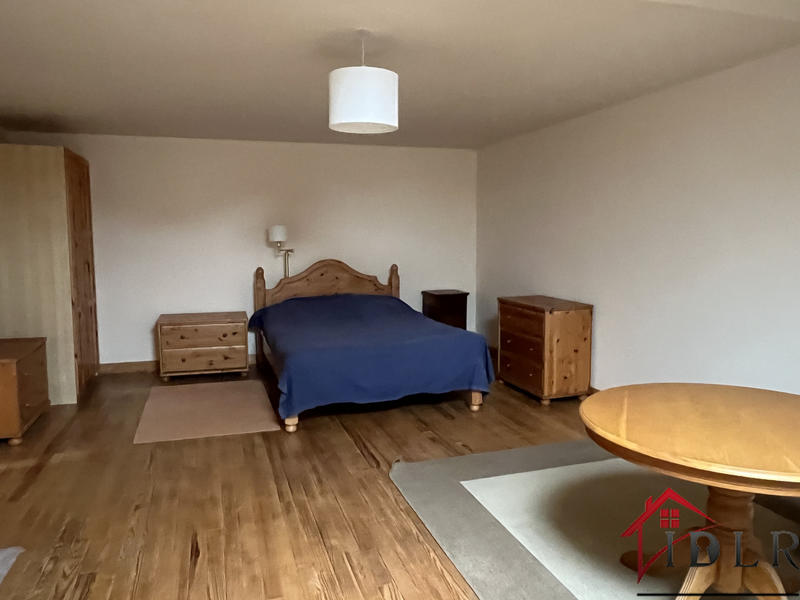 Maison - 255 m² - 7 pièces