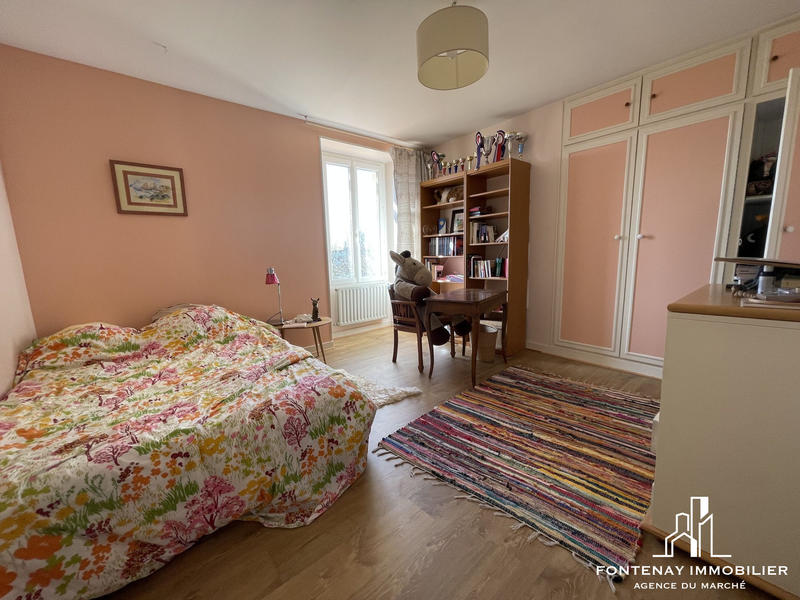 Maison ancienne - 182 m² - 7 pièces