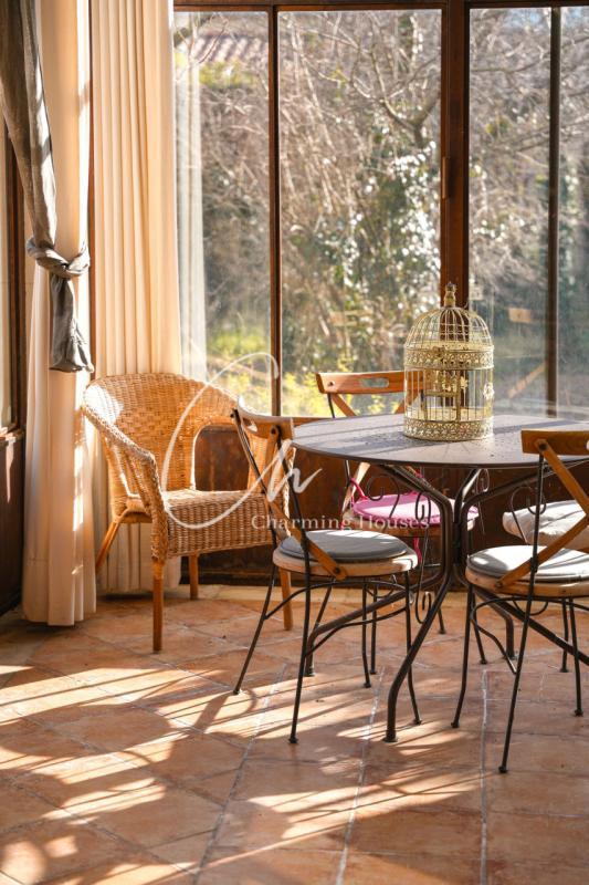 Propriété - 230 m² - 7 pièces