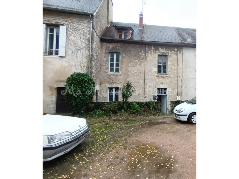 Immeuble - 104 m² - 4 pièces