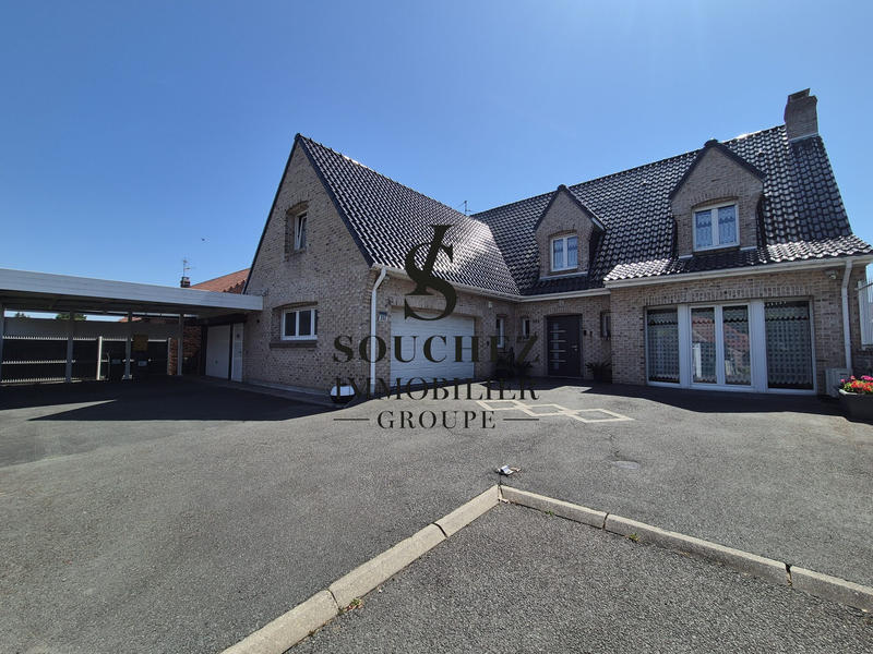 Maison - 200 m² - 8 pièces