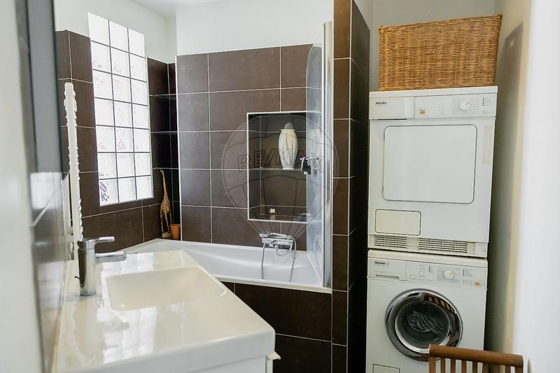 Appartement - 85 m² - 3 pièces