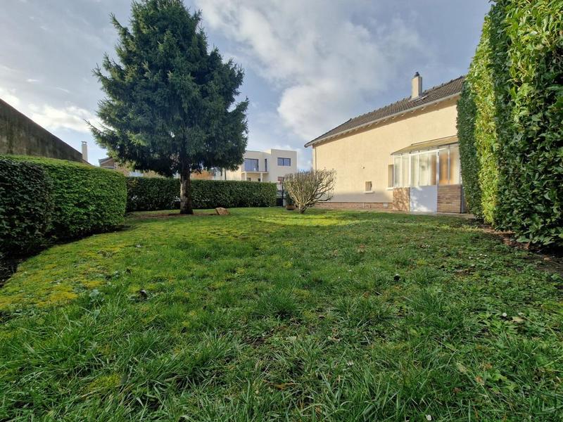 Maison - 104 m² - 4 pièces