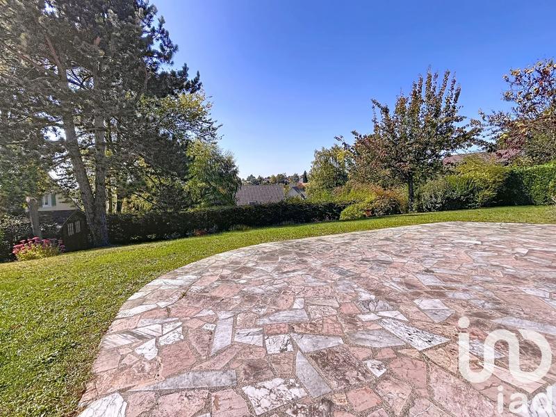 Maison - 210 m² - 7 pièces