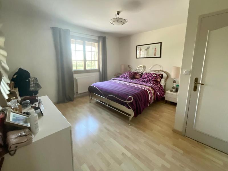 Maison - 245 m² - 9 pièces