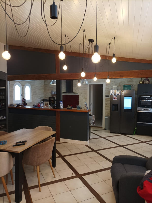 Maison - 140 m² - 5 pièces