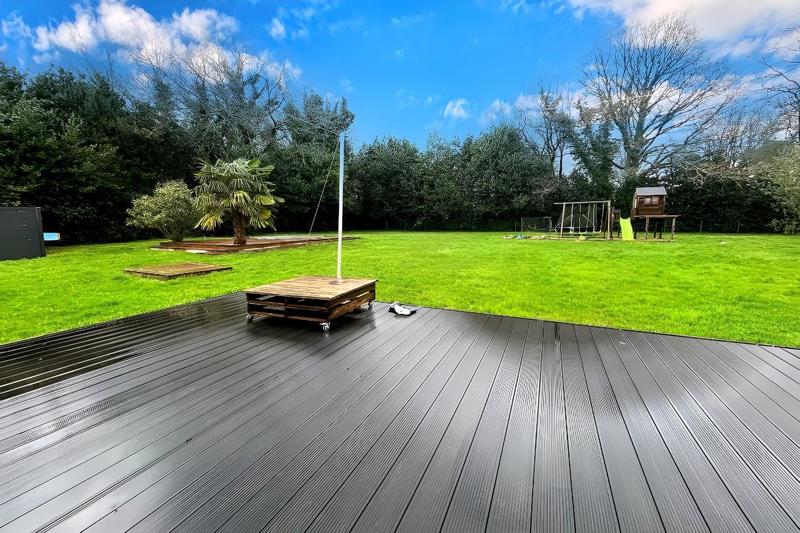 Pavillon - 183 m² - 7 pièces