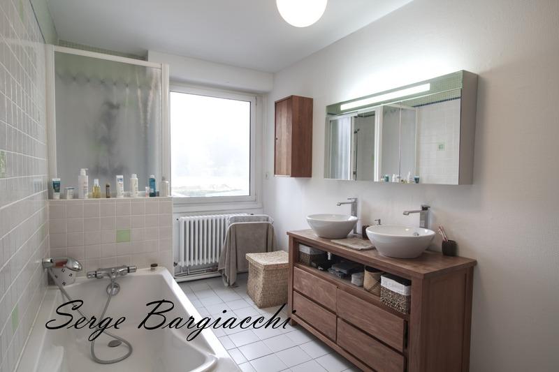 Maison - 336 m² - 12 pièces