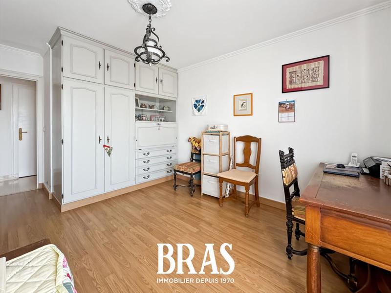 Appartement - 102 m² - 5 pièces