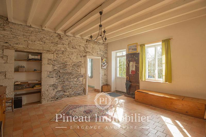 Maison - 303 m² - 13 pièces