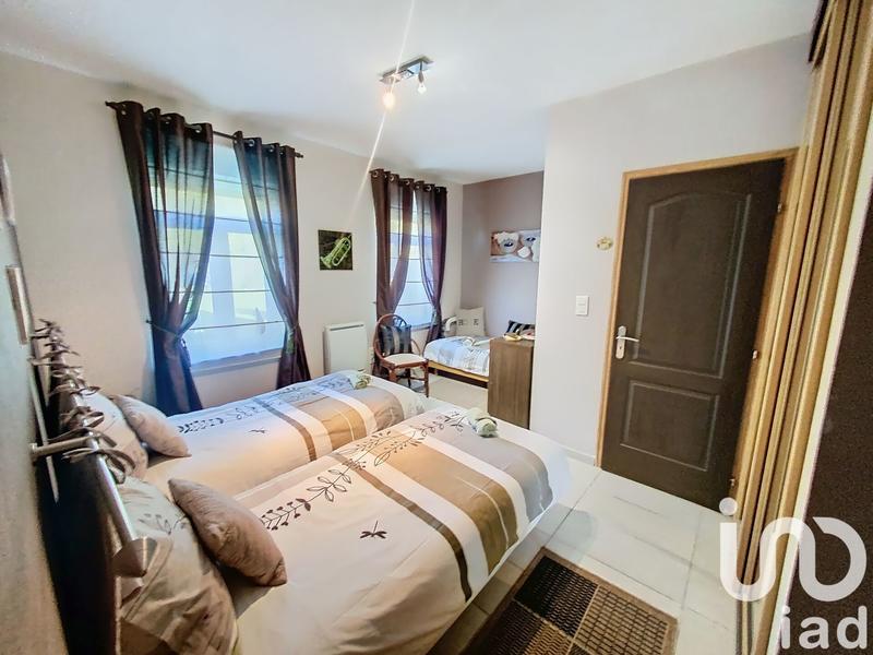 Maison - 208 m² - 9 pièces