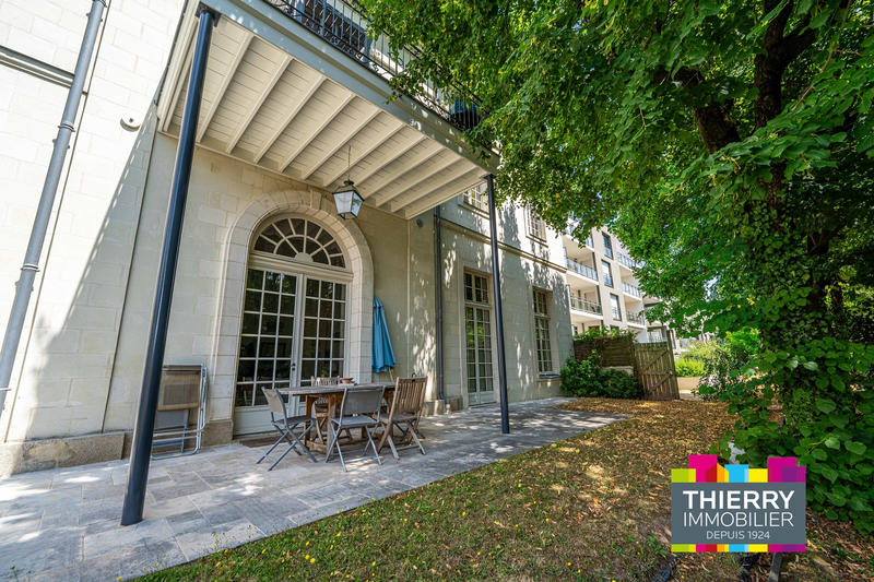 Appartement - 198 m² - 7 pièces