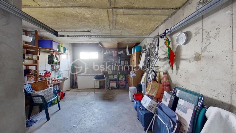 Maison - 99 m² - 5 pièces