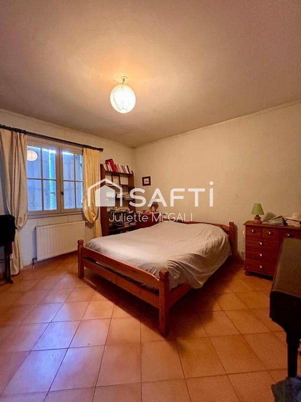 Maison - 170 m² - 9 pièces