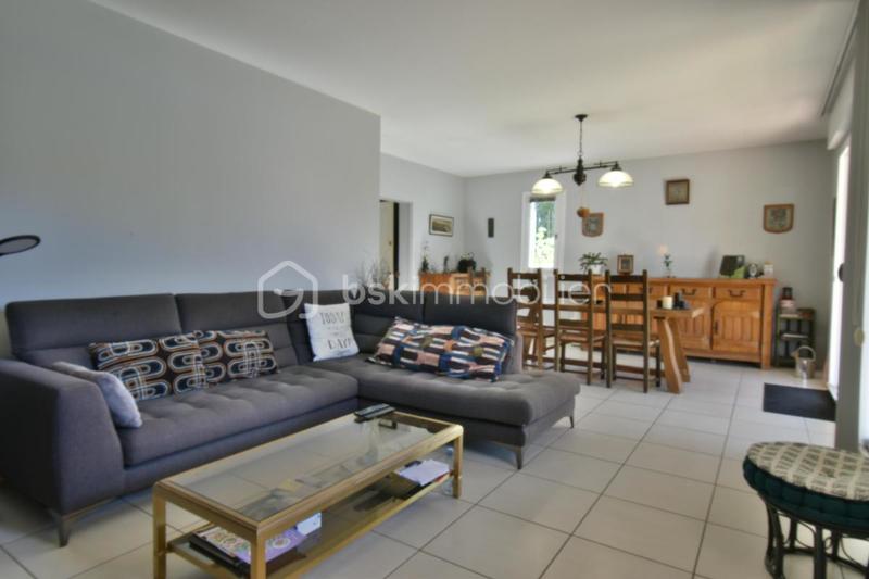 Maison - 215 m² - 7 pièces