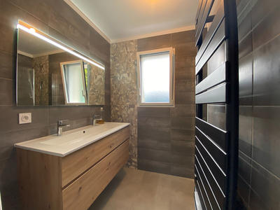 Maison - 102 m² - 4 pièces