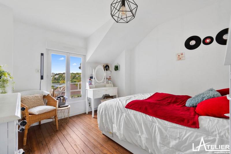 Maison - 143 m² - 6 pièces