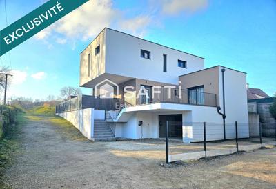 Maison - 148 m² - 5 pièces