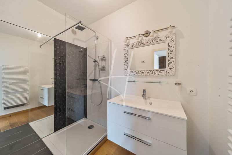 Appartement - 95 m² - 4 pièces