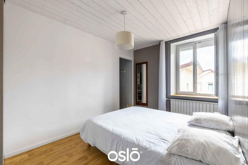 Maison - 282 m² - 12 pièces