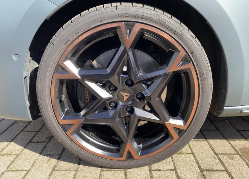 Cupra Leon St Vz 272 Hybride Rechargeable / Toit Ouvrant Audio Senheiser Sieges Elec à Mémoire Matrix Led Coffre