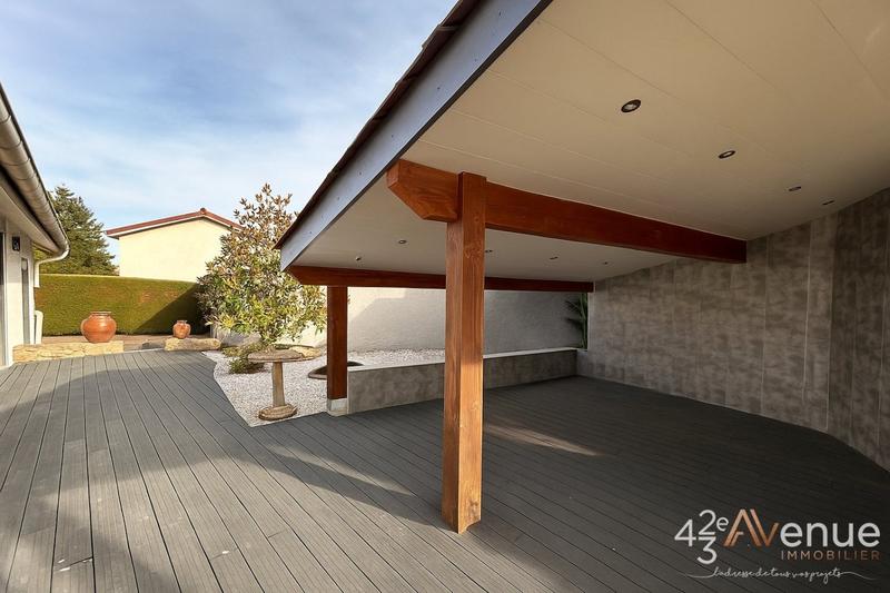 Maison - 201 m² - 5 pièces