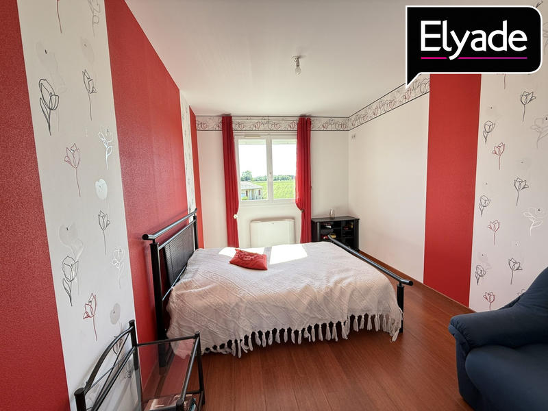 Maison - 255 m² - 4 pièces