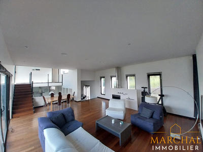 Villa - 206 m² - 6 pièces