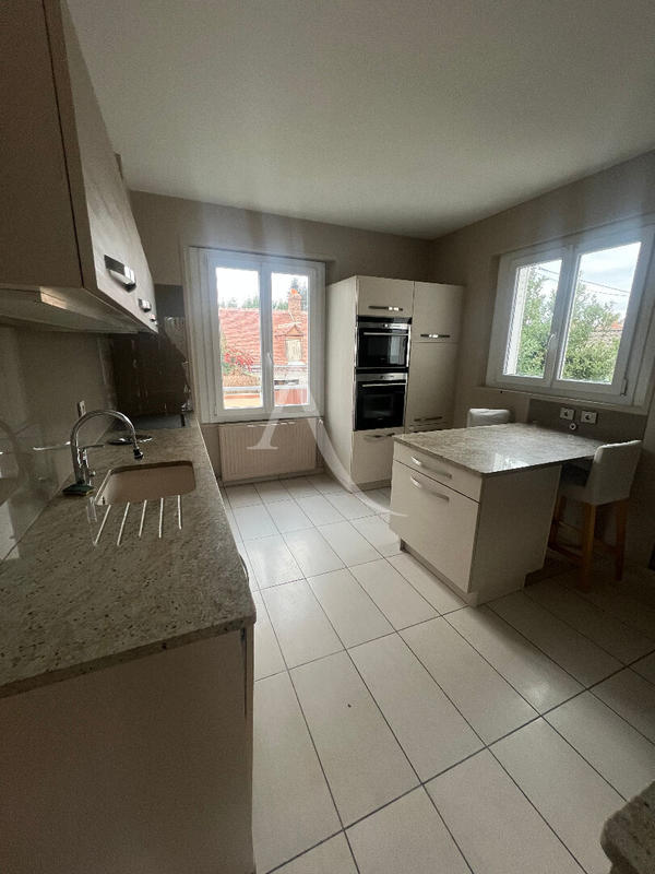 Maison - 173 m² - 6 pièces