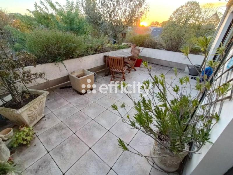 Appartement ancien - 97 m² - 4 pièces