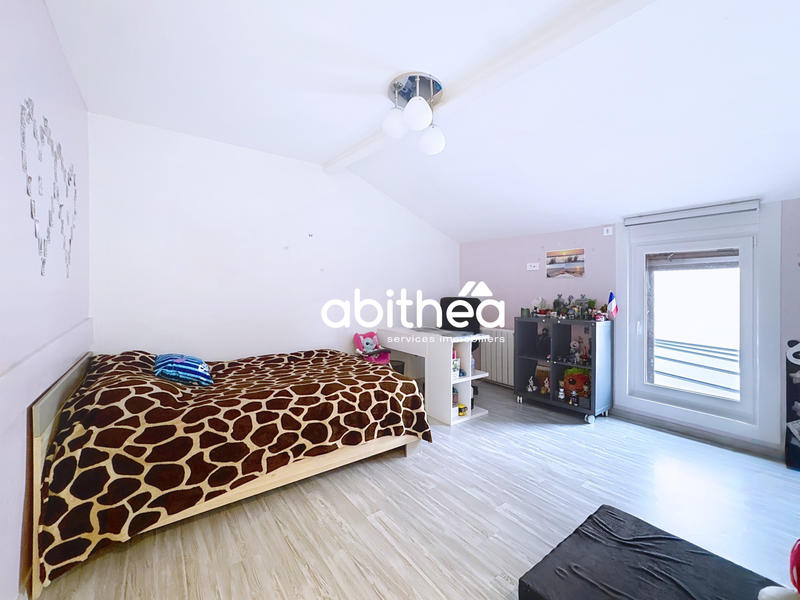 Maison - 181 m² - 7 pièces