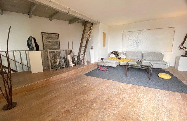 Maison traditionnelle - 300 m² - 8 pièces