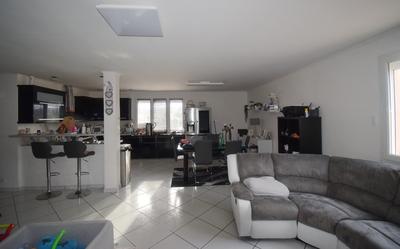 Maison - 96 m² - 4 pièces