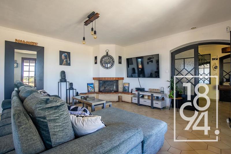 Maison - 180 m² - 6 pièces