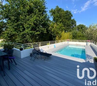 Maison - 226 m² - 8 pièces