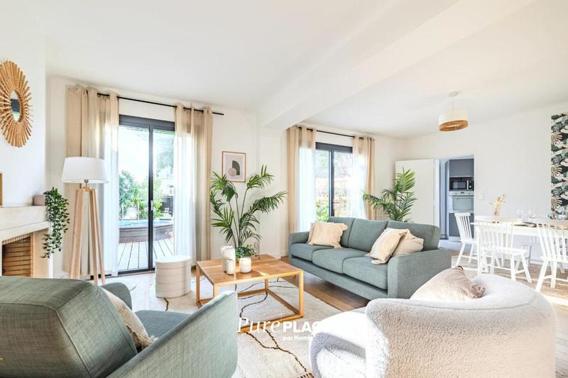 Maison - 186 m² - 7 pièces