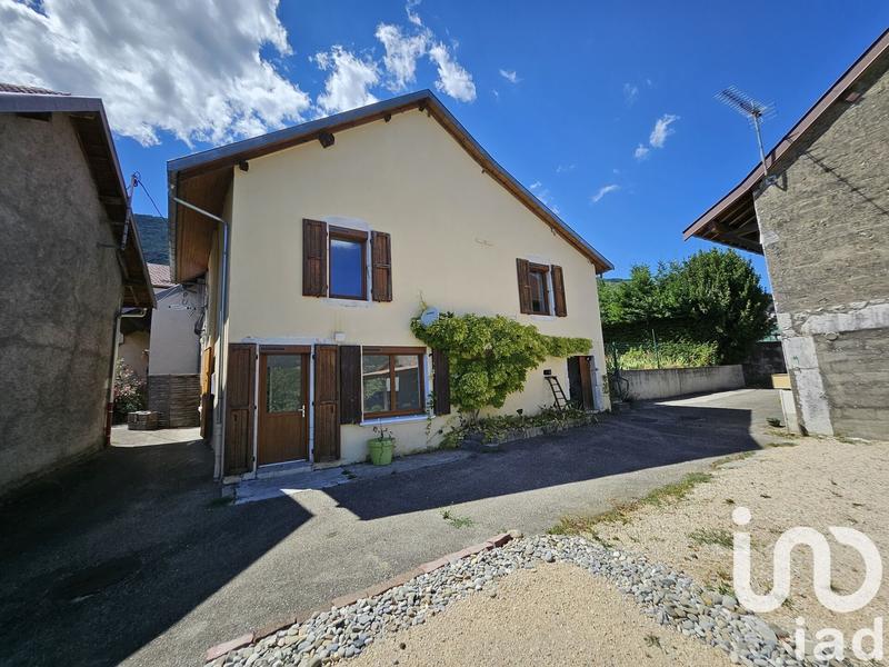 Maison - 97 m² - 5 pièces