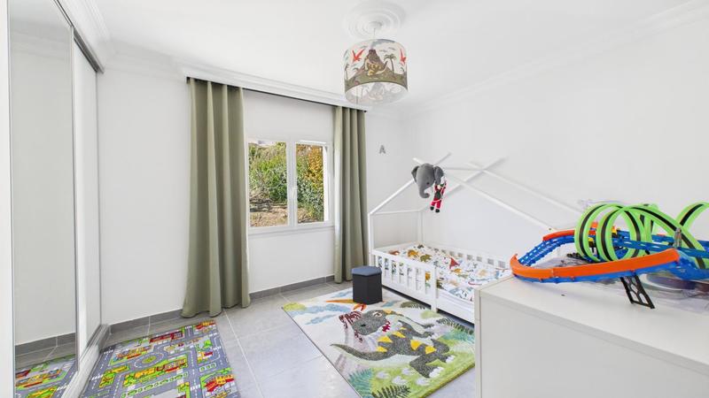 Pavillon - 177 m² - 7 pièces