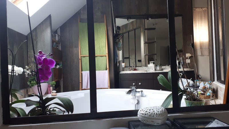 Maison - 247 m² - 8 pièces