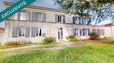 Maison - 225 m² - 9 pièces