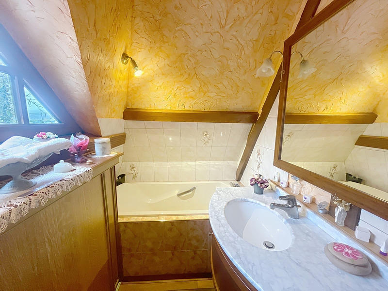 Maison - 103 m² - 5 pièces