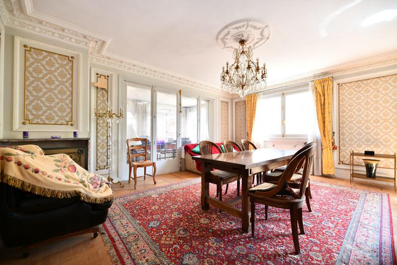 Maison - 484 m² - 9 pièces