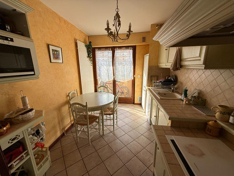 Appartement - 77 m² - 3 pièces