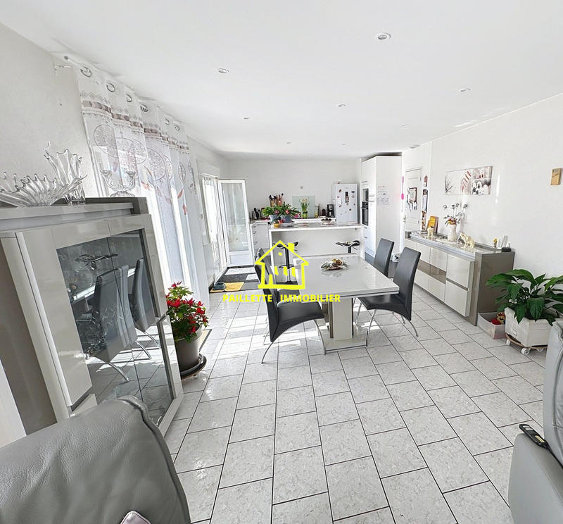 Maison - 100 m² - 4 pièces